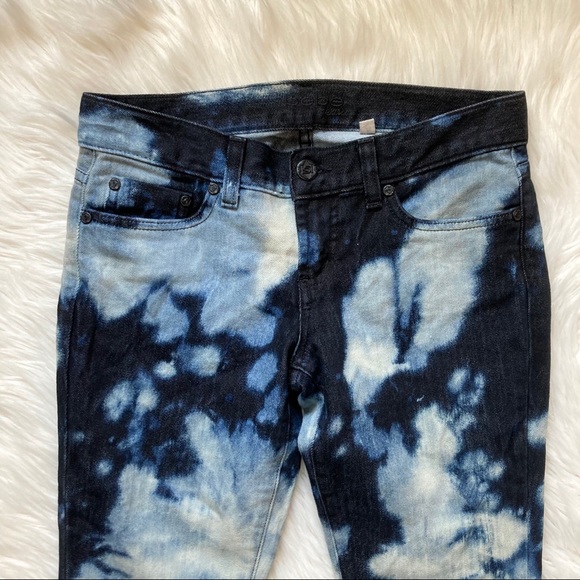 Bebe Carmen Skinny Phantom Dye Jeans - Picture 3 of 8